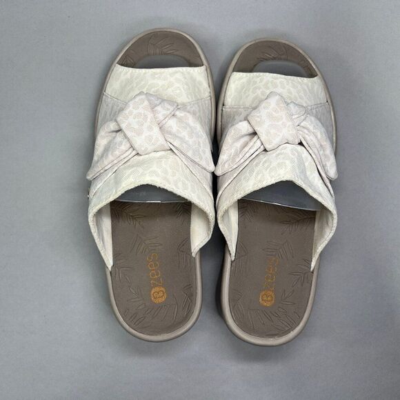 Bzees Women's Size 7W Smile Wedge Platform Sandals - Picture 8 of 11